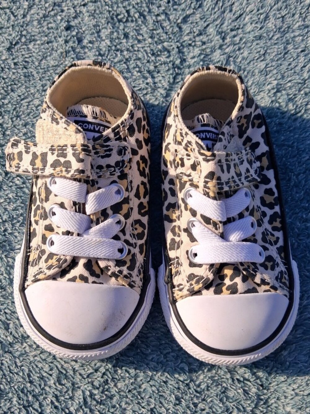 Converse Canvas Low Top Lace-Up Sneakers  Baby & Toddler Size 4 LEOPARD